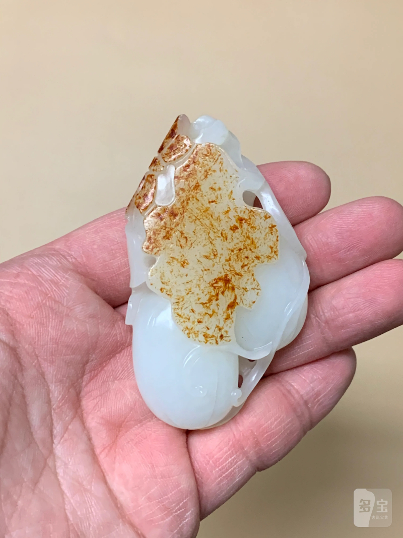 清 白玉红皮巧雕瓜果挂件 - 图4